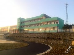 赤壁市黃龍小學(xué)采購變頻無負壓給水設(shè)備一臺